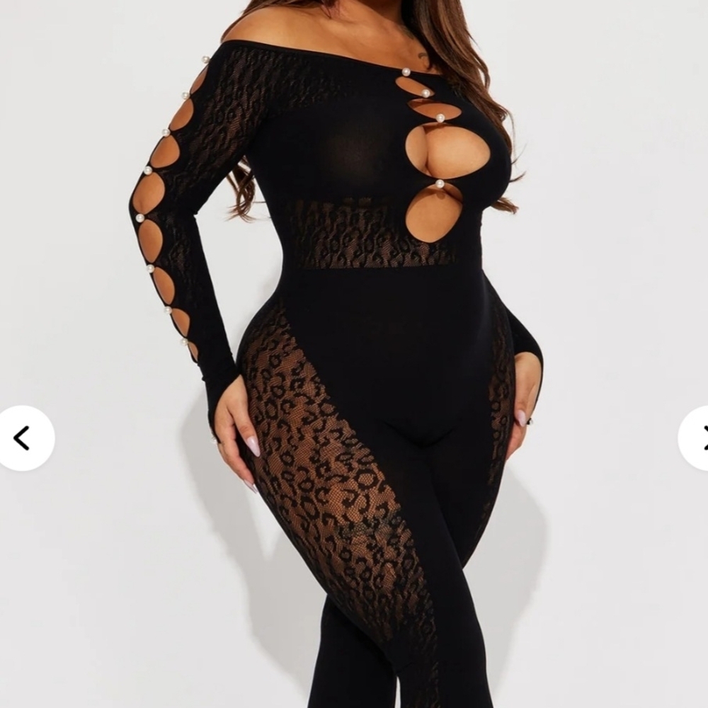 Fashion Nova Black Lace Bodysuit